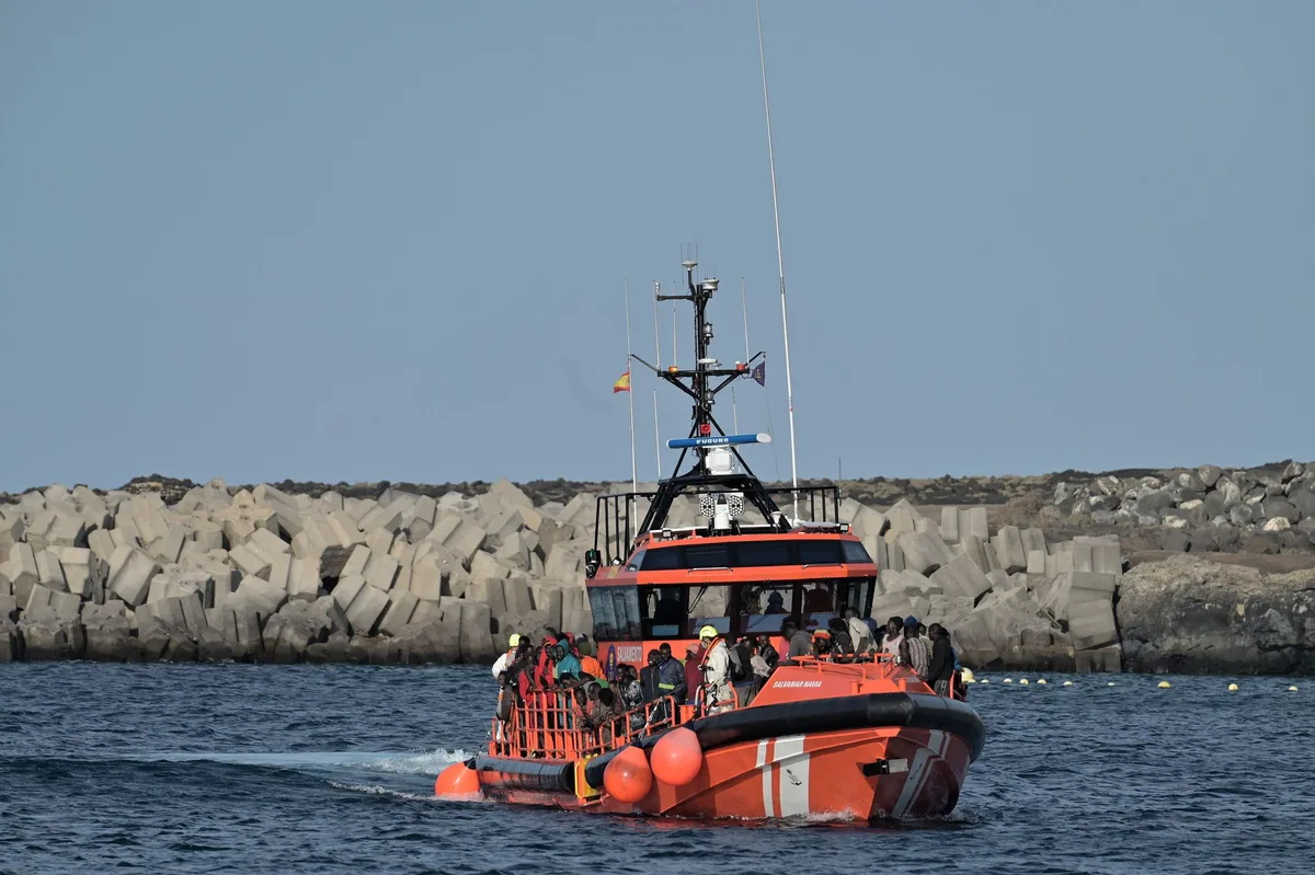 Mauritanie : plus de 300 migrants, dont 40 enfants, secourus à bord d’une pirogue