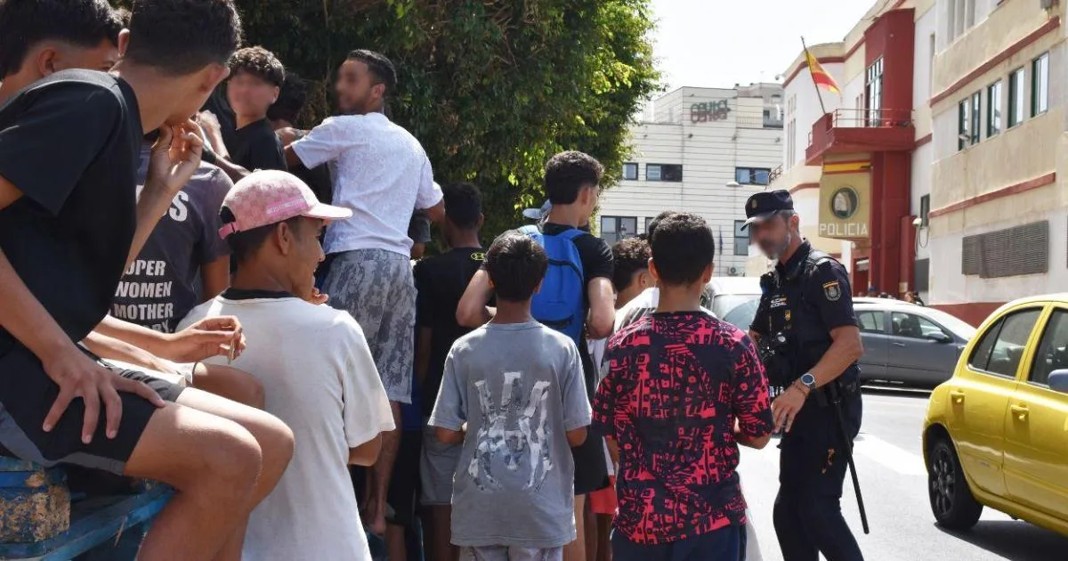 La infancia atrapada en la crisis de Ceuta: 500 niñas esperan el traslado a la Península