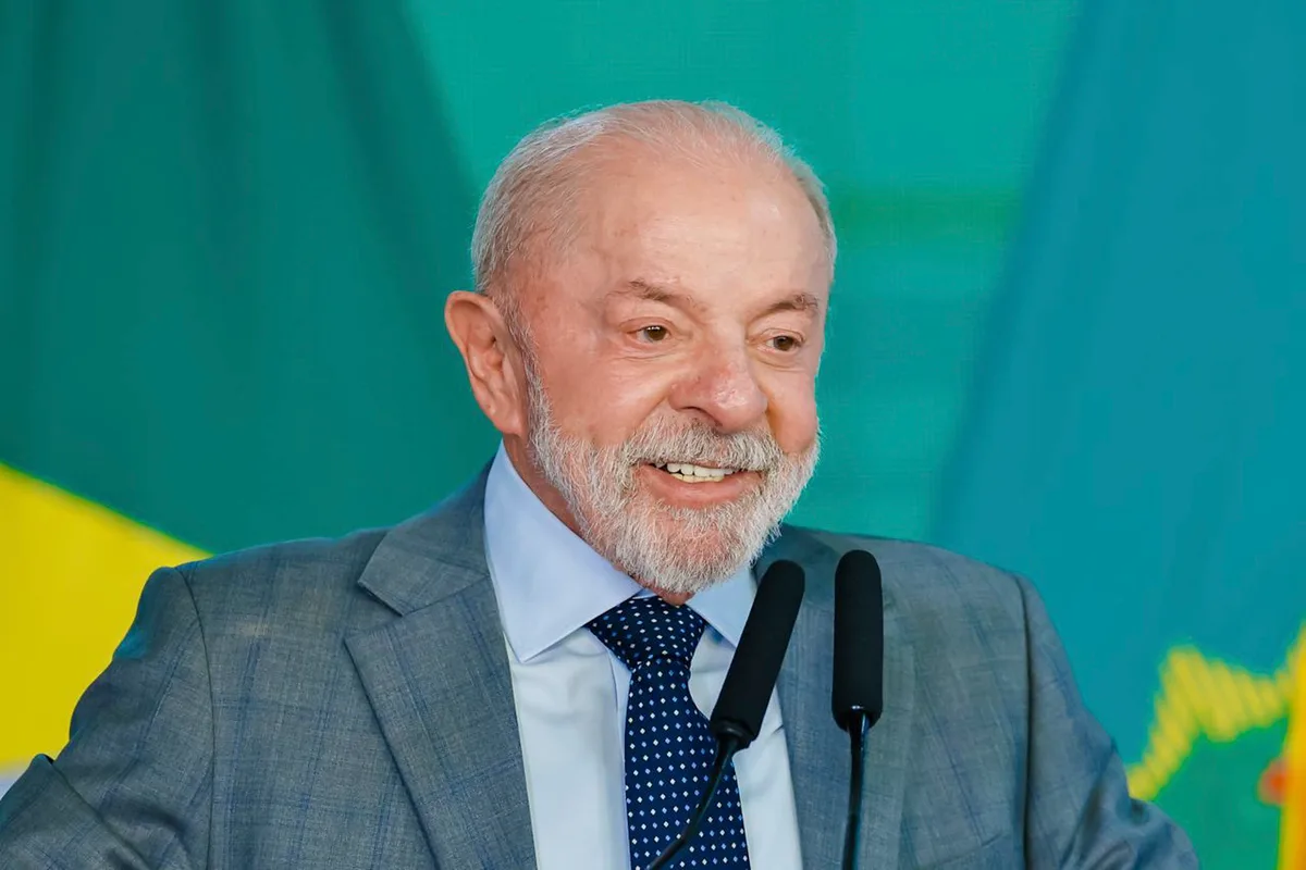 Lula pede atualização sobre julgamento de Moraes a cada meia hora