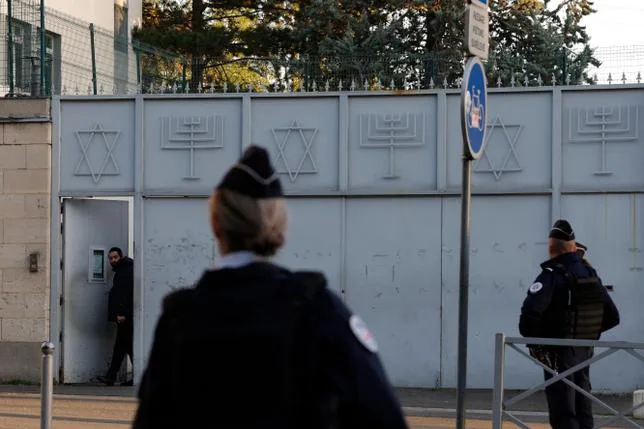 “Je suis prêt à prendre le risque” : ces juifs qui choisissent Bardella malgré tout
