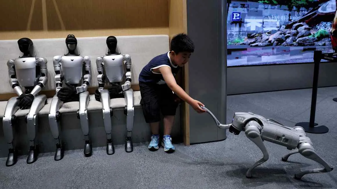 Chinese humanoid robot maker surges 600% in trading debut