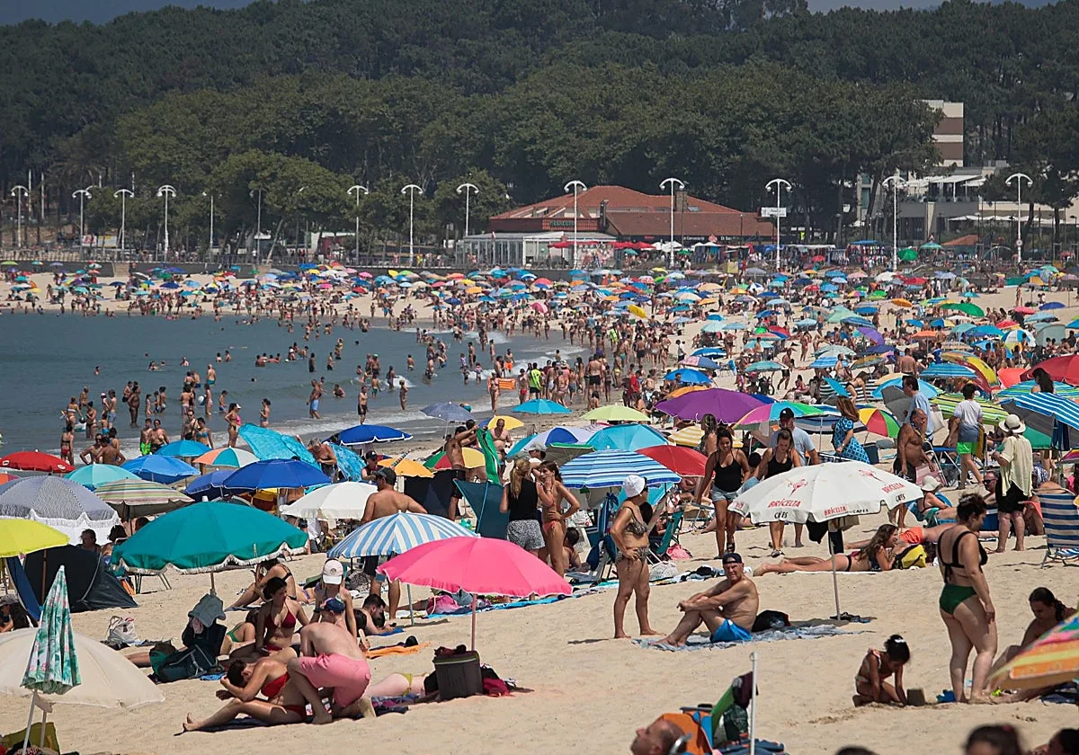Piden 10 meses de prisión para un hombre que se masturbó ante menores en una playa de Vigo