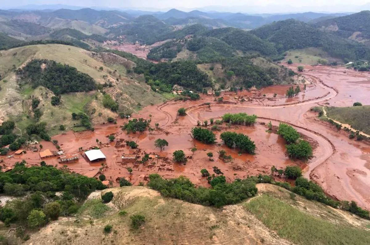 Mariana, Brumadinho e Covid-19: relembre em VÍDEO as tragédias e crises no Brasil que marcaram os 20 anos do g1
