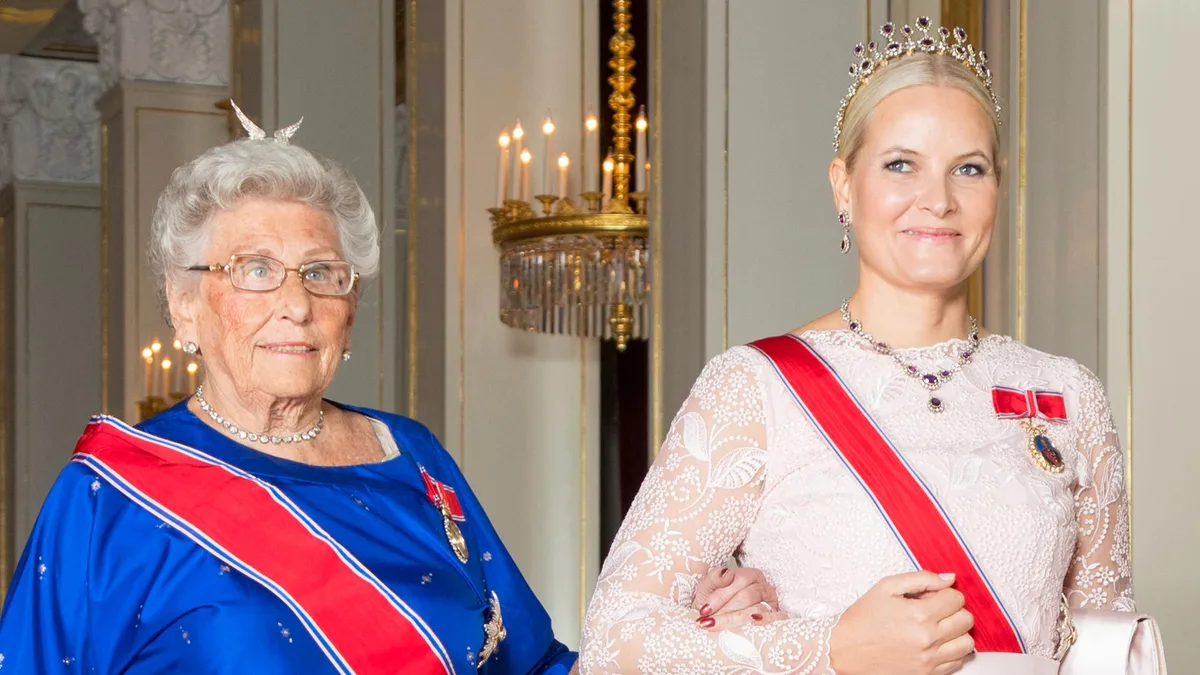 La legendaria tiara de la princesa Astrid cambia de manos: más de un siglo de diamantes y turquesas que ahora lucirá la reina Mette-Marit