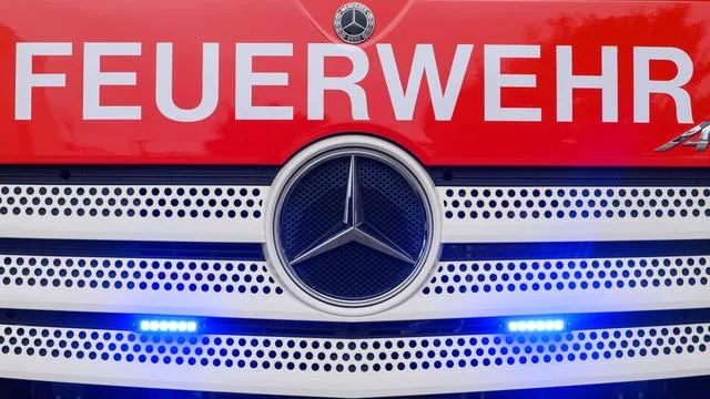 «Flammenmeer»: Polizei geht nach Feuer auf Reiterhof von Brandstiftung aus