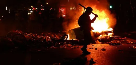 Proteste in Frankreich: Auswärtiges Amt ruft zu »umsichtigem« Verhalten auf