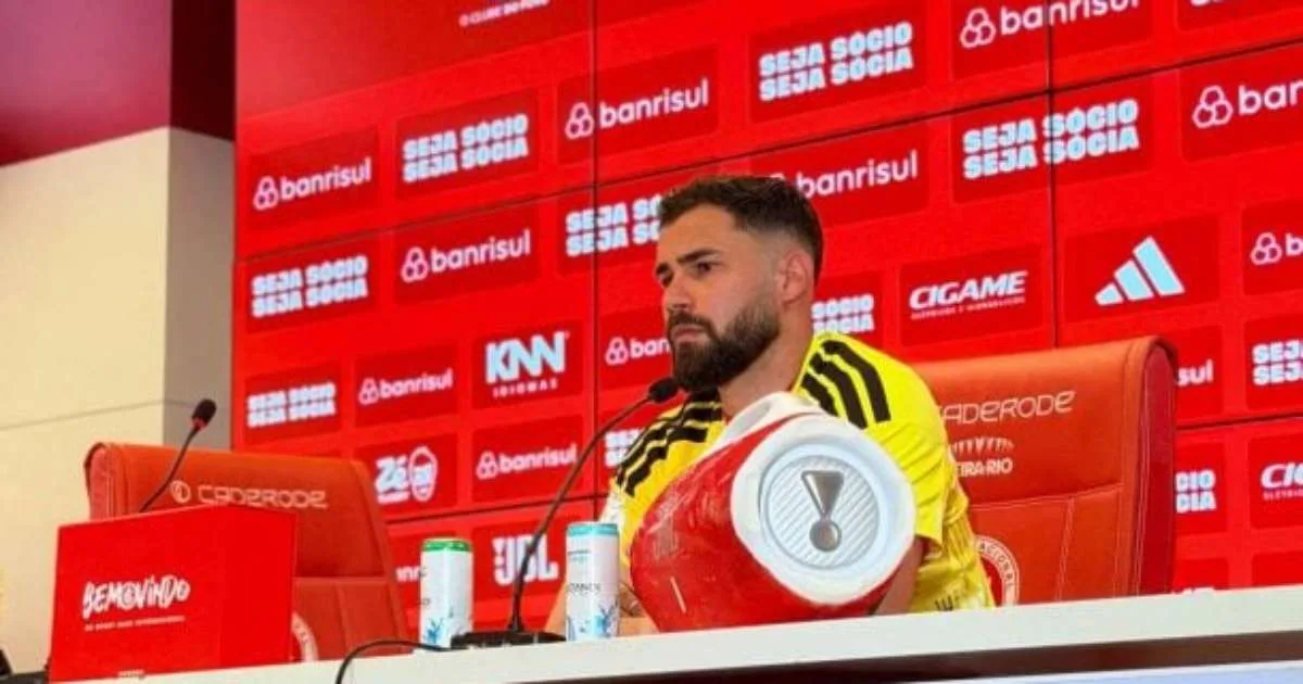 Internacional explica saída de Matheus Cunha após choque