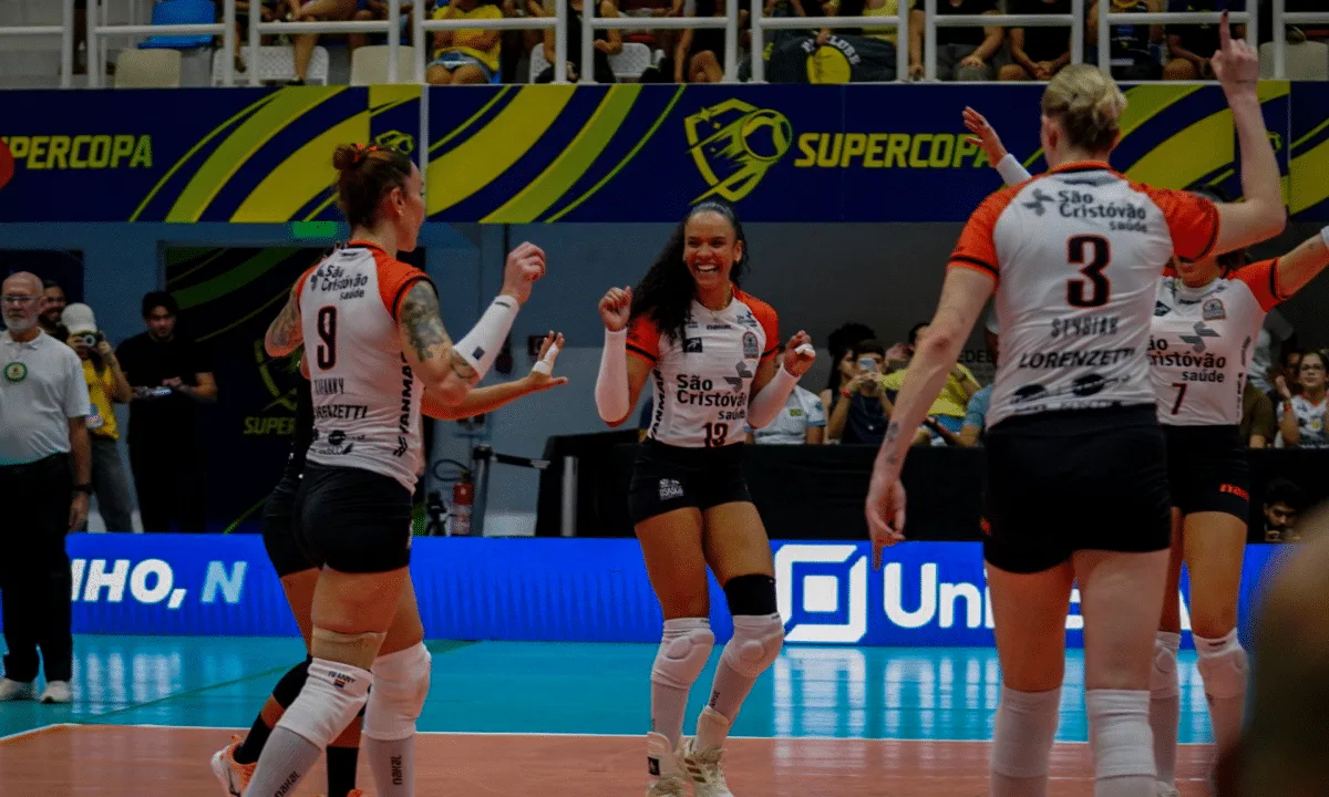 Osasco bate Praia Clube e é bicampeão da Supercopa Feminina de Vôlei