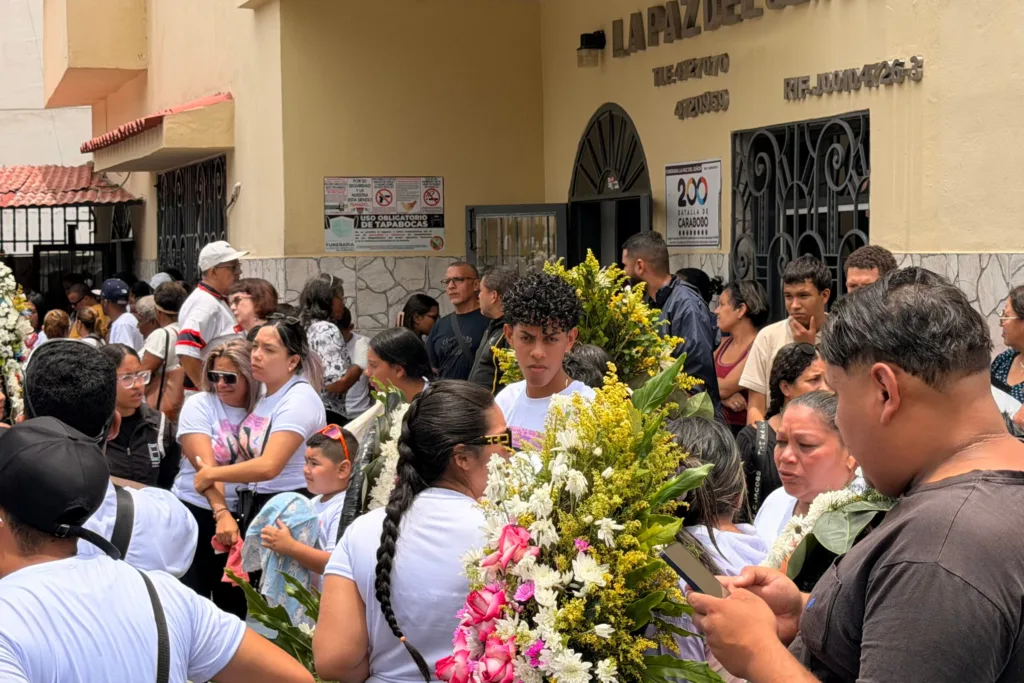 La tragedia que dejó la lluvia en La Vega y las alcantarillas que nadie limpió