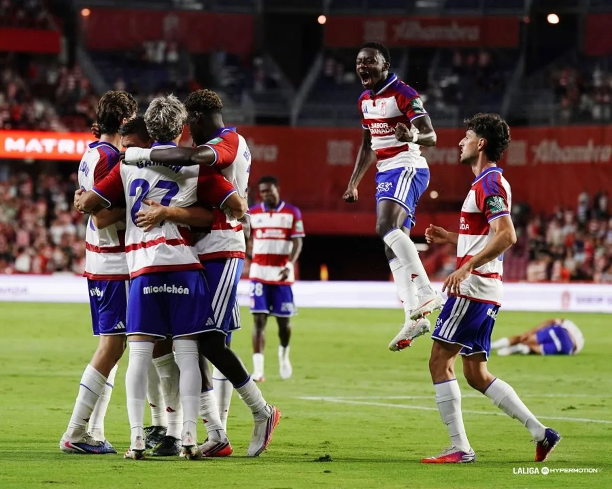 (Crónica) El Granada frena al Mallorca y el Celta Fortuna remonta al Andorra