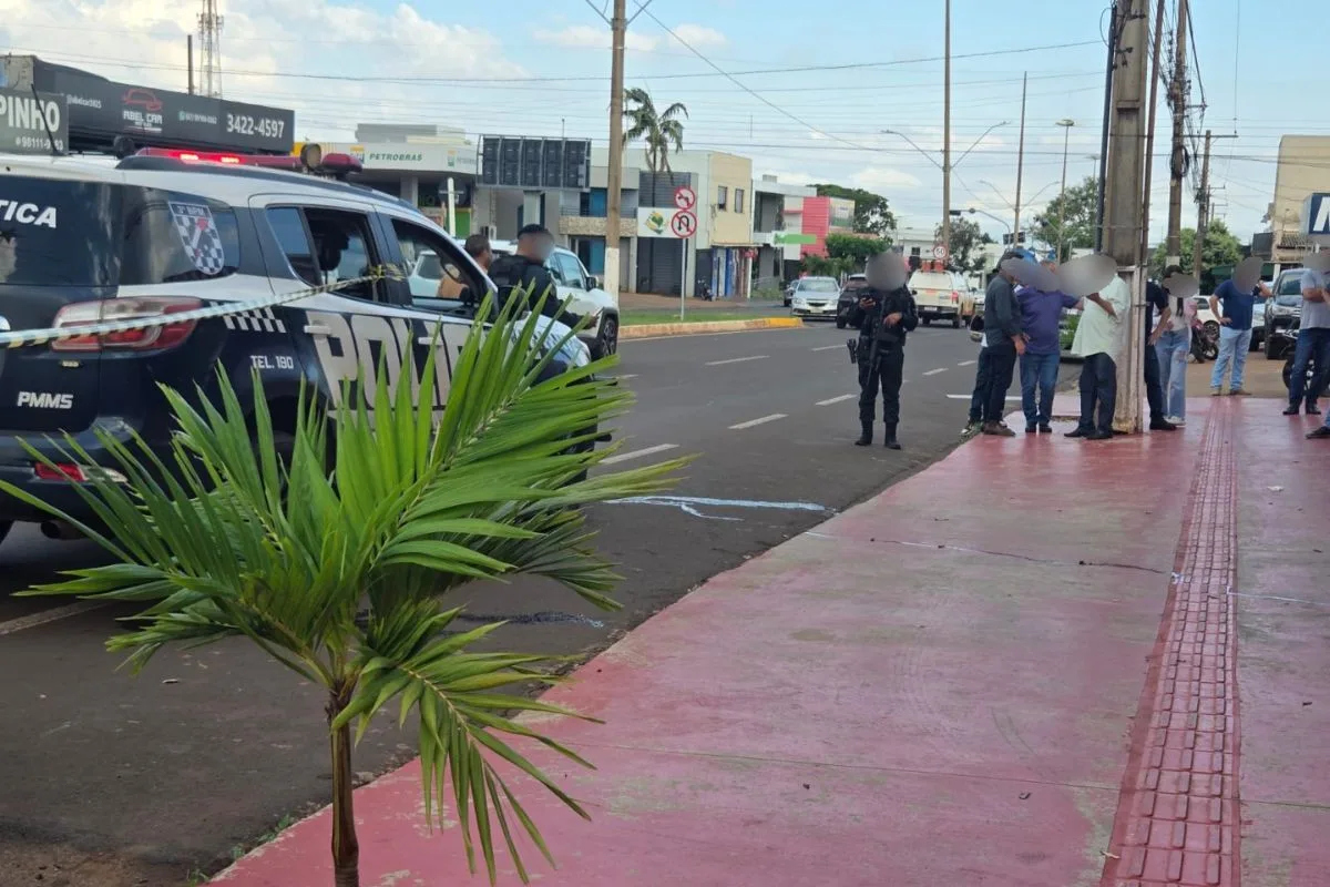 Jovem morto em garagem de carros em plena luz do dia foi vítima de engano, aponta investigação