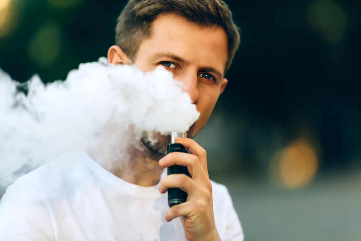 Vaping é mesmo o melhor que há para deixar de fumar, diz estudo — com muitos “mas”