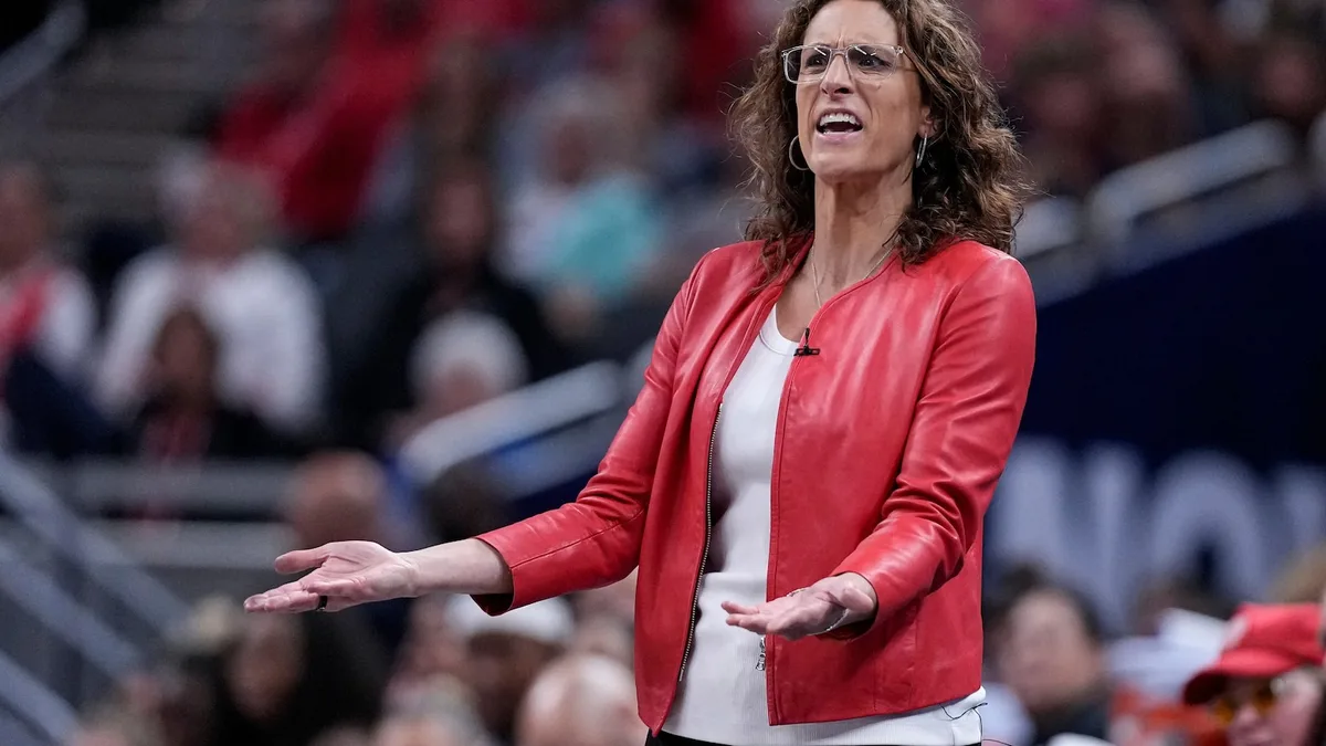 Fever All-Stars Aliyah Boston, Kelly Mitchell disappointed by home fans booing coach Stephanie White