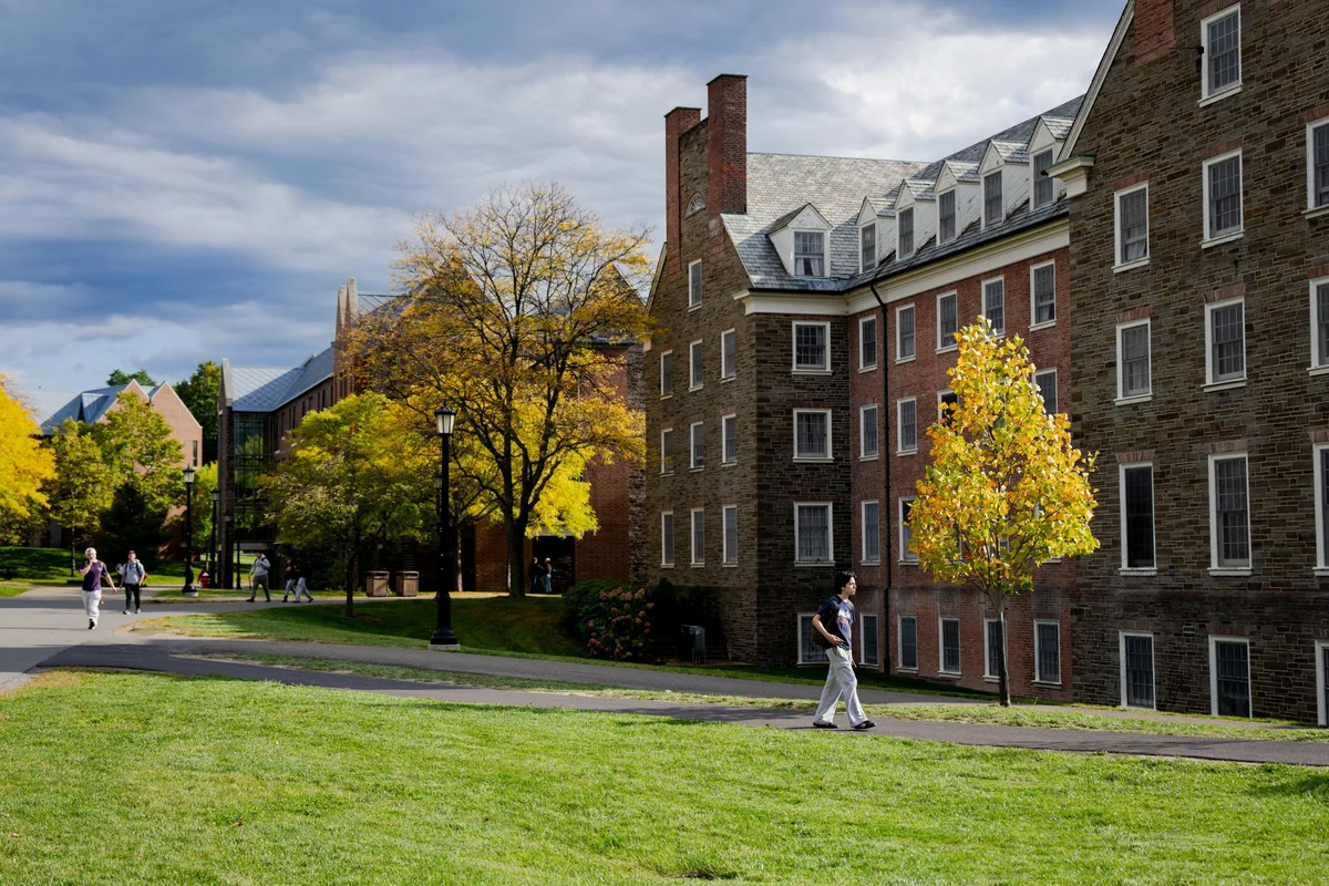 La Universidad de Cornell suspende las fiestas de fraternidades tras la denuncia por violación múltiple de una estudiante