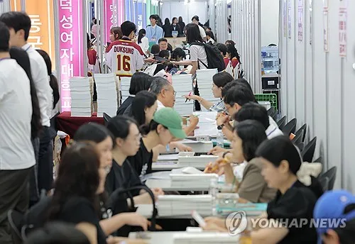 수시 원서접수 열흘 앞…수험생 절반 "상향 지원 노린다"
