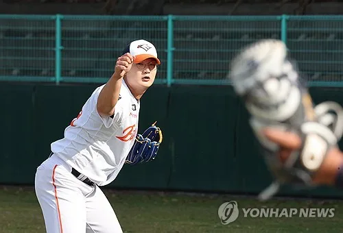 프로야구 한화 투수 김서현·정우주, 동시에 1군 복귀