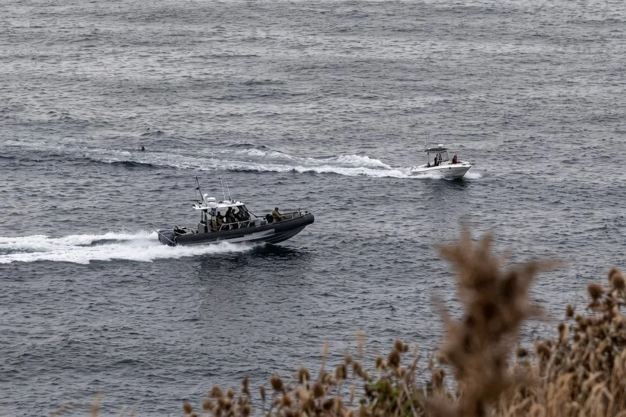 Las mafias ya intentan trasladar a los migrantes de Ceuta a la Península: la Guardia Civil frustra la salida de una embarcación en La Sirena