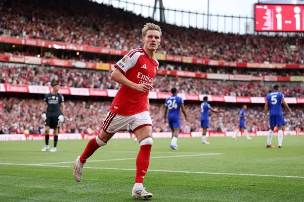 Arsenal come from behind to beat Chelsea and lay down early title marker - 5 talking points