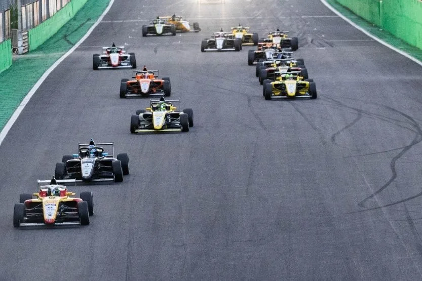 Fórmula 4 Brasil retoma disputa equilibrada pelo campeonato