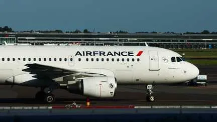 Le cancer du sein d'une hôtesse de l'air reconnu comme maladie professionnelle, "une première" dans le secteur aérien en France, selon l'avocate de la patiente