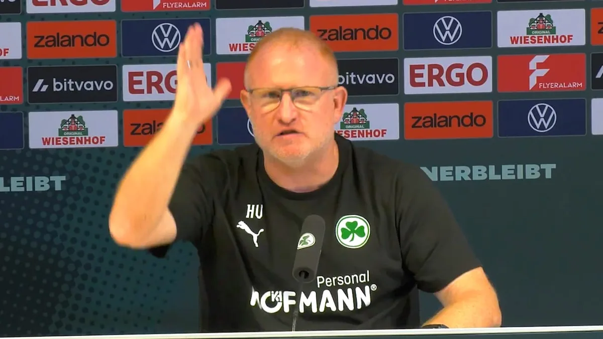 „Soll mir Geld geben“ - Heftige Wutrede gegen Schiri!