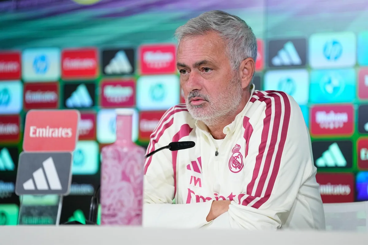 José Mourinho: "Si yo fuese Vinícius, habría forzado una salida este verano"