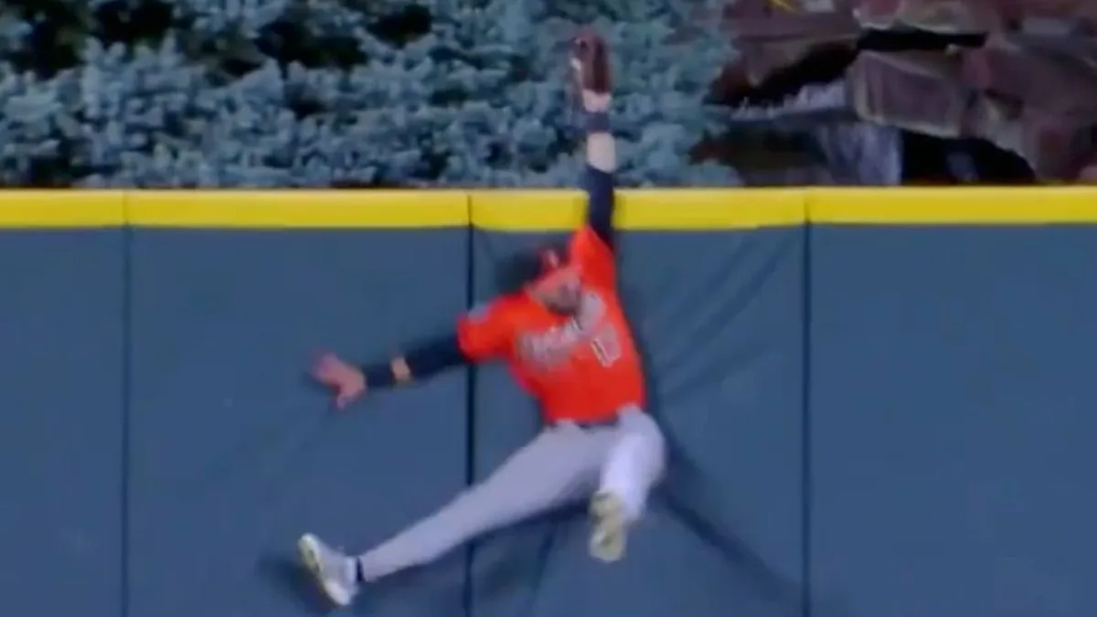 Orioles’ Cowser steals walk-off home run with unbelievable catch