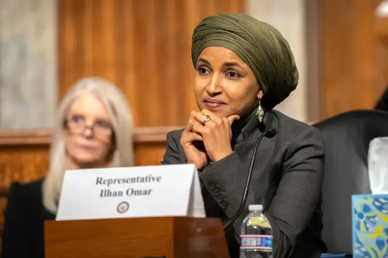 Congresista demócrata Ilhan Omar rompió el silencio luego que Seguridad Nacional registrara su casa