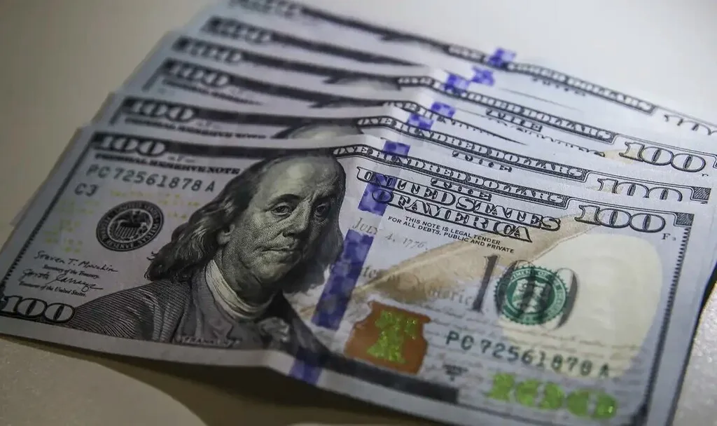 Dólar sobe a R$ 5,16 e bolsa tem maior queda em 5 meses