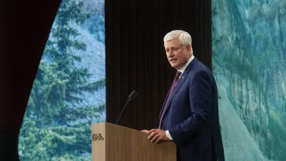 Stephen Harper says Canada had 'no choice' but to walk away from U.S. trade talks