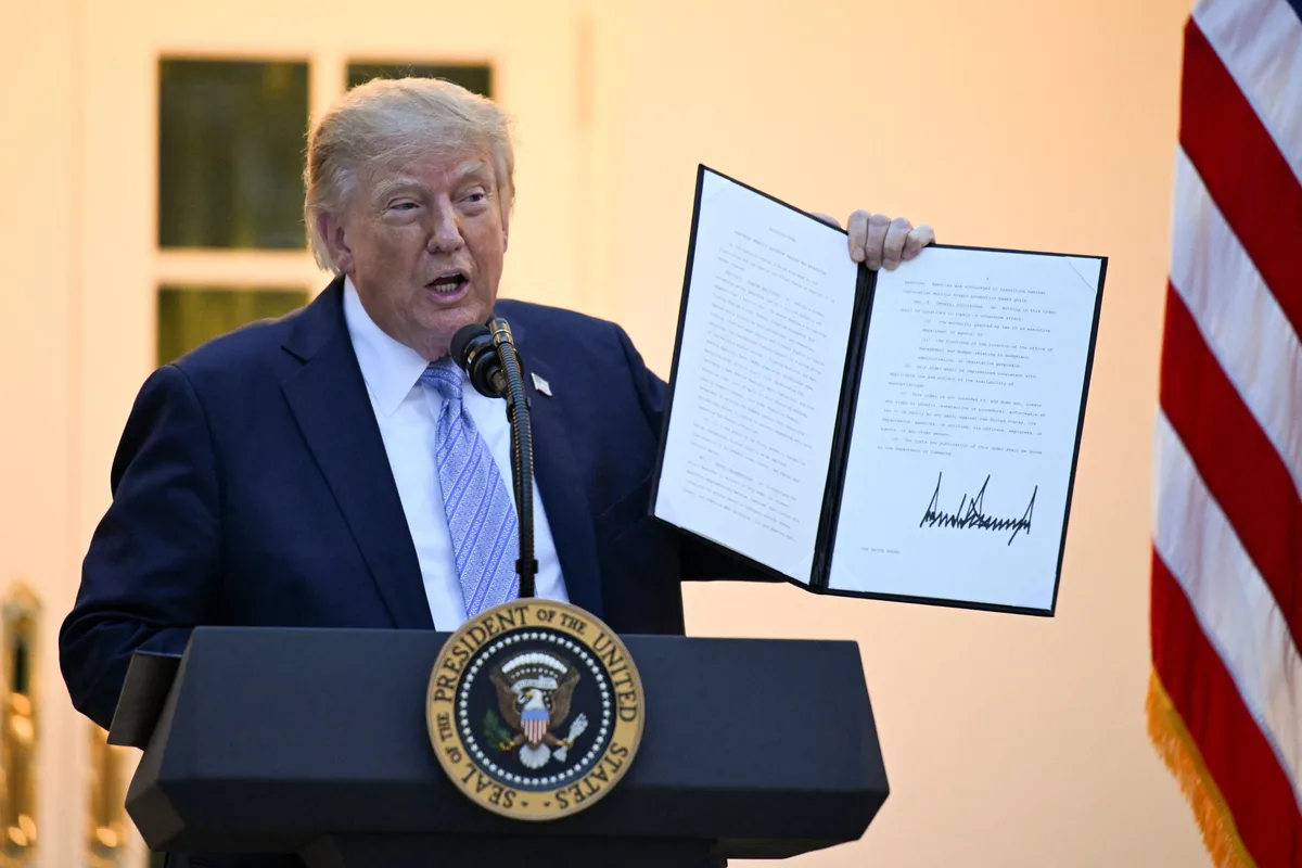 Donald Trump suspendió las sanciones del Congreso contra Rusia por “interés nacional”