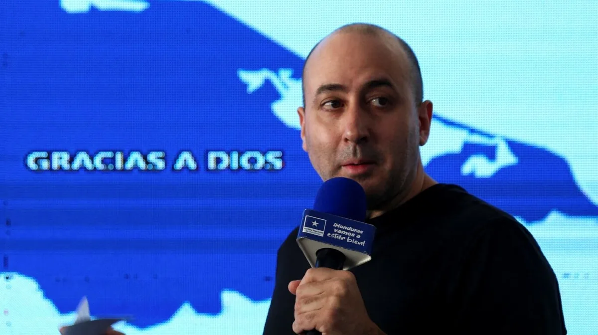 La fiscalía de Bolivia endureció el pedido de detención contra Fernando Cerimedo por intento de femicidio