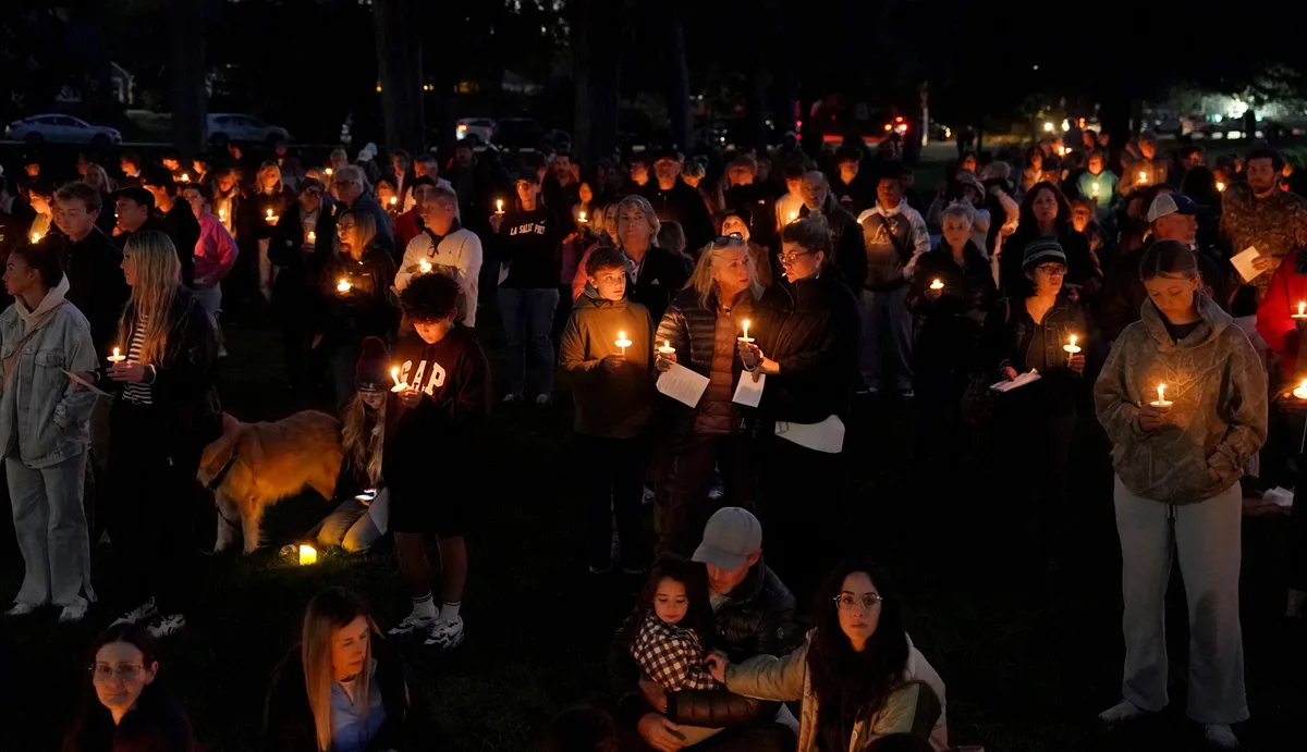 Vigil held for victims after teen shooter kills four at Oregon school