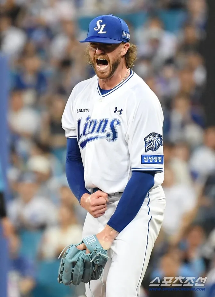 "우리 에이스 진짜 멋져!" 국민 유격수도 감동했다…'6이닝 무실점' 불꽃투, 모두의 가슴에 불을 질렀다 [대구승장]
