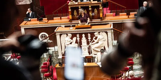 Le Conseil constitutionnel valide la loi sur la fin de vie, les établissements catholiques obtiennent leur « clause de conscience »