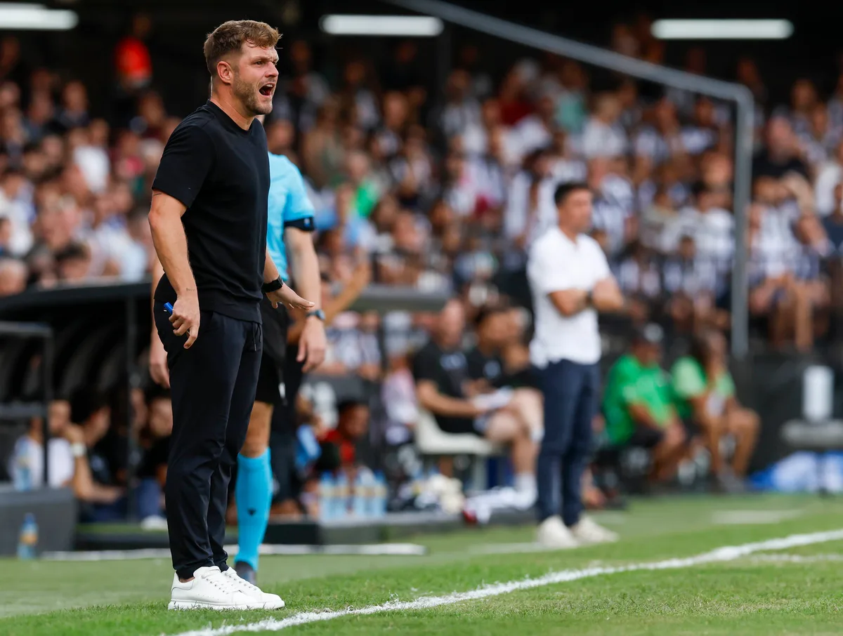 Ferran Costa: “Yo hay días que me quedo a dormir en el estadio y lo haré todas las veces que sea necesario”