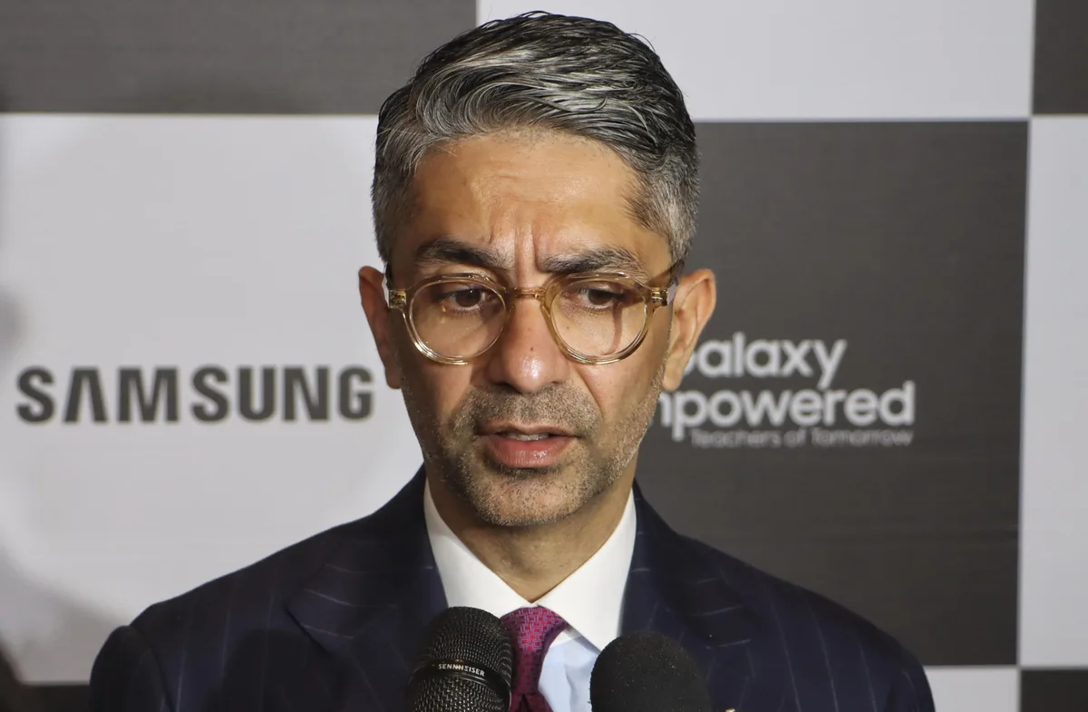 Bindra urges athletes to question their work and the systems around them