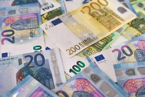 Police find 3 million euros stashed in mobster's house