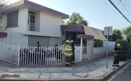 Evacuan a 18 personas por conato de incendio en casa de reposo en Monterrey; no se reportan lesionados