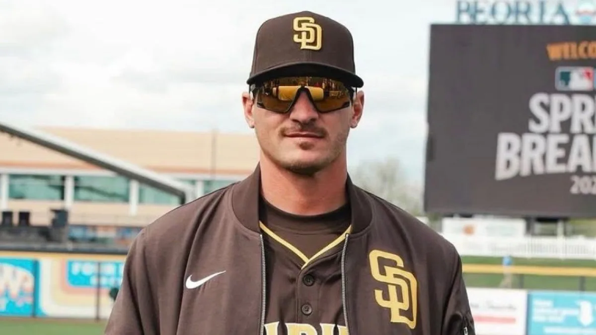 Coach venezolano de los Padres de San Diego fue liberado tras nueve días bajo custodia de ICE