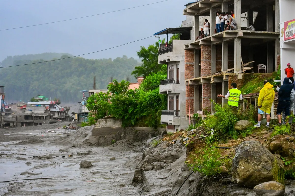 EEUU entregará unos 430.000 euros en "asistencia" tras la "devastadora" riada en la frontera entre Nepal y China