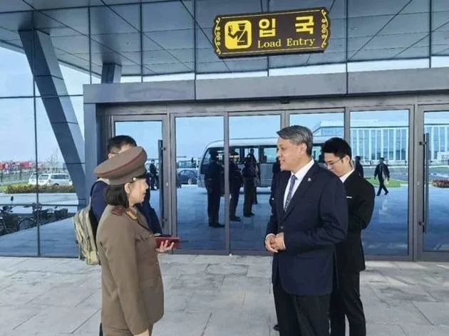 주북 中대사, 12년 만에 개통된 신압록강대교 통관시설 찾아… “경제협력 확대”