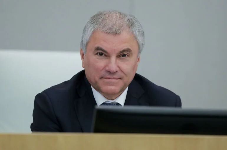Володин поздравил работников дорожного хозяйства с профессиональным праздником