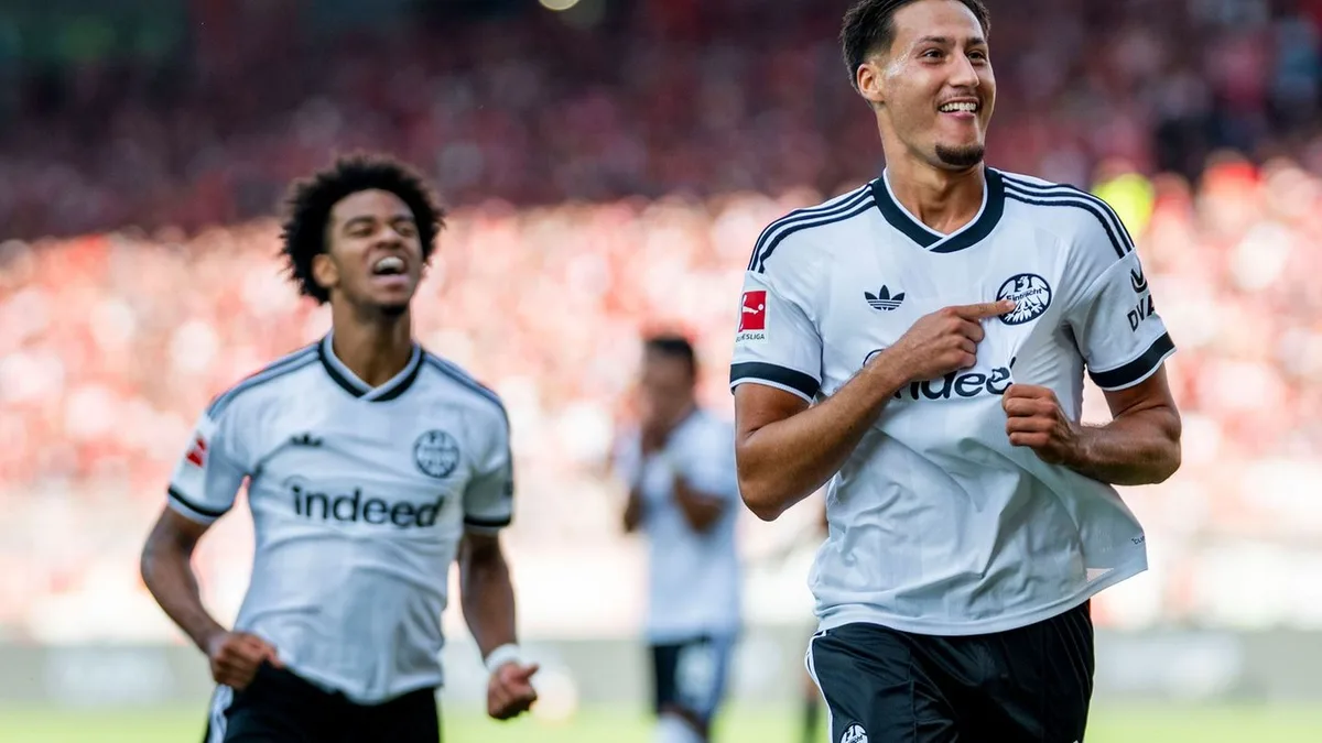 Fußball-Bundesliga: Ebnoutalib beendet die Leidenszeit - Wirbel um Krösche
