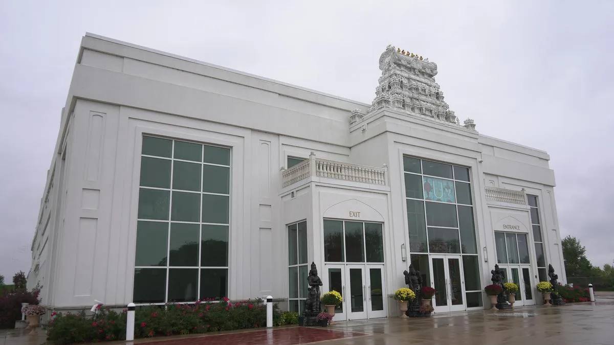 MEA calls on U.S. to ensure safety, security of Indians after foiled Illinois temple attack