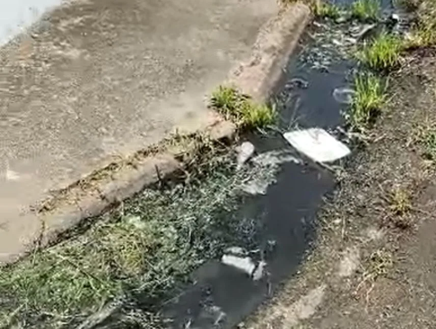 Vecinos de Nueva Chirica en alerta por colapso aguas servidas