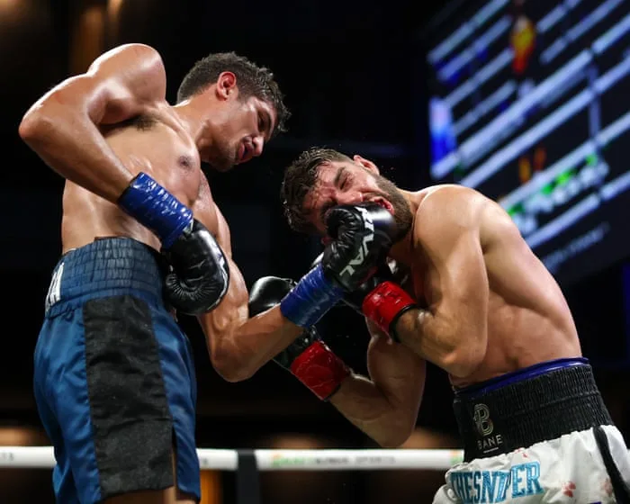 Fundora brutally knocks out Hadribeaj with one second left to retain 154lb title