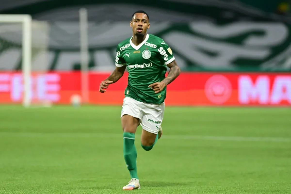 Palmeiras e Manchester City avançam nas conversas por Allan e discutem valor da transferência