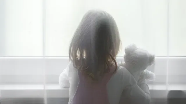 Detido por abusar da meia irmã "com apenas 4 anos". Ficou em preventiva