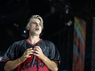 Orelsan, Angèle… : les premiers artistes de l’édition 2027 de ce grand festival de l’Ouest connus, la billetterie ouvre